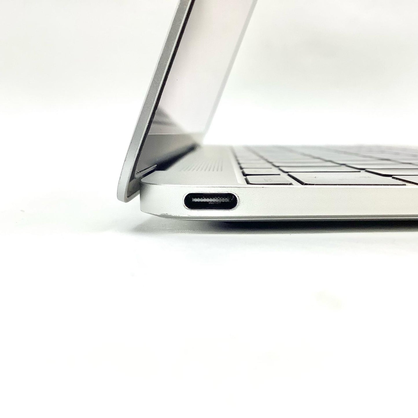 【最速発送】Apple MacBook 12インチ 2015 デュアルコア intel core M 8GB SSD 512GB シルバー 99.1%【難有】