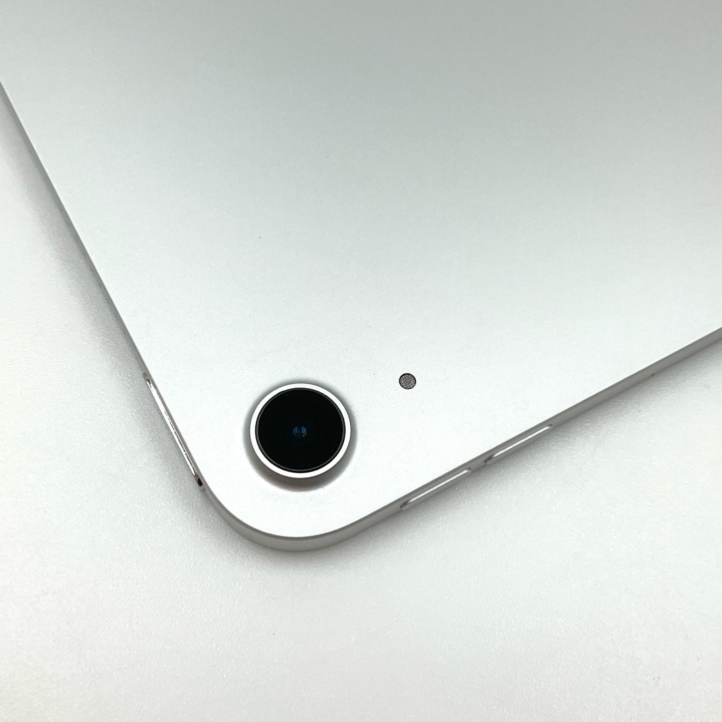 【全額返金保証】【最速発送】Apple iPad Air 10.9インチ 第4世代 64GB シルバー Wi-Fi 超美品 動作確認済