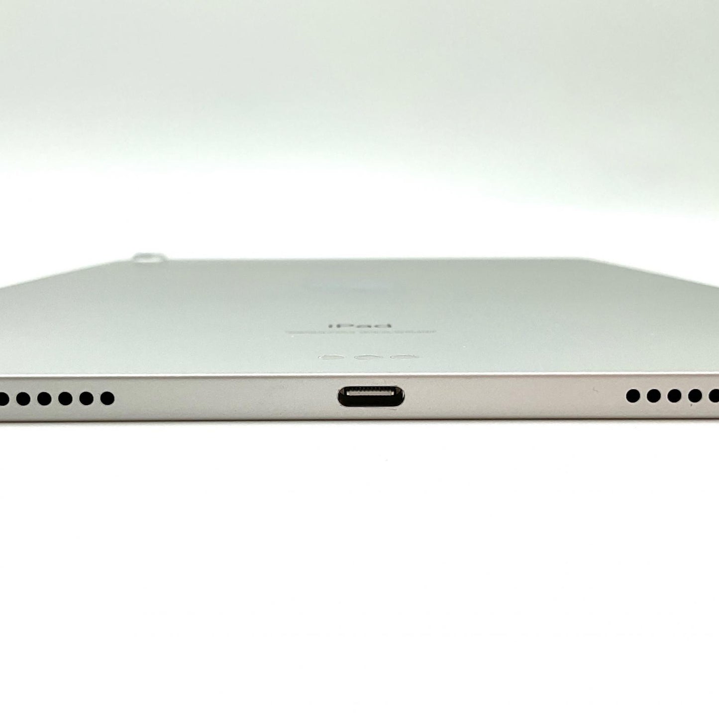 【全額返金保証】【最速発送】Apple iPad Air 10.9インチ 第4世代 64GB シルバー Wi-Fi 超美品 動作確認済