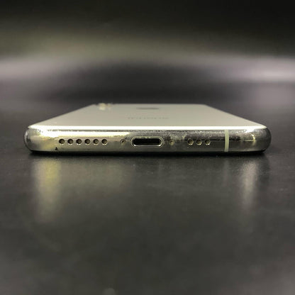 【最速発送】Apple iPhone iPhone XS 512GB シルバー docomo 白ロム【難有】 74%