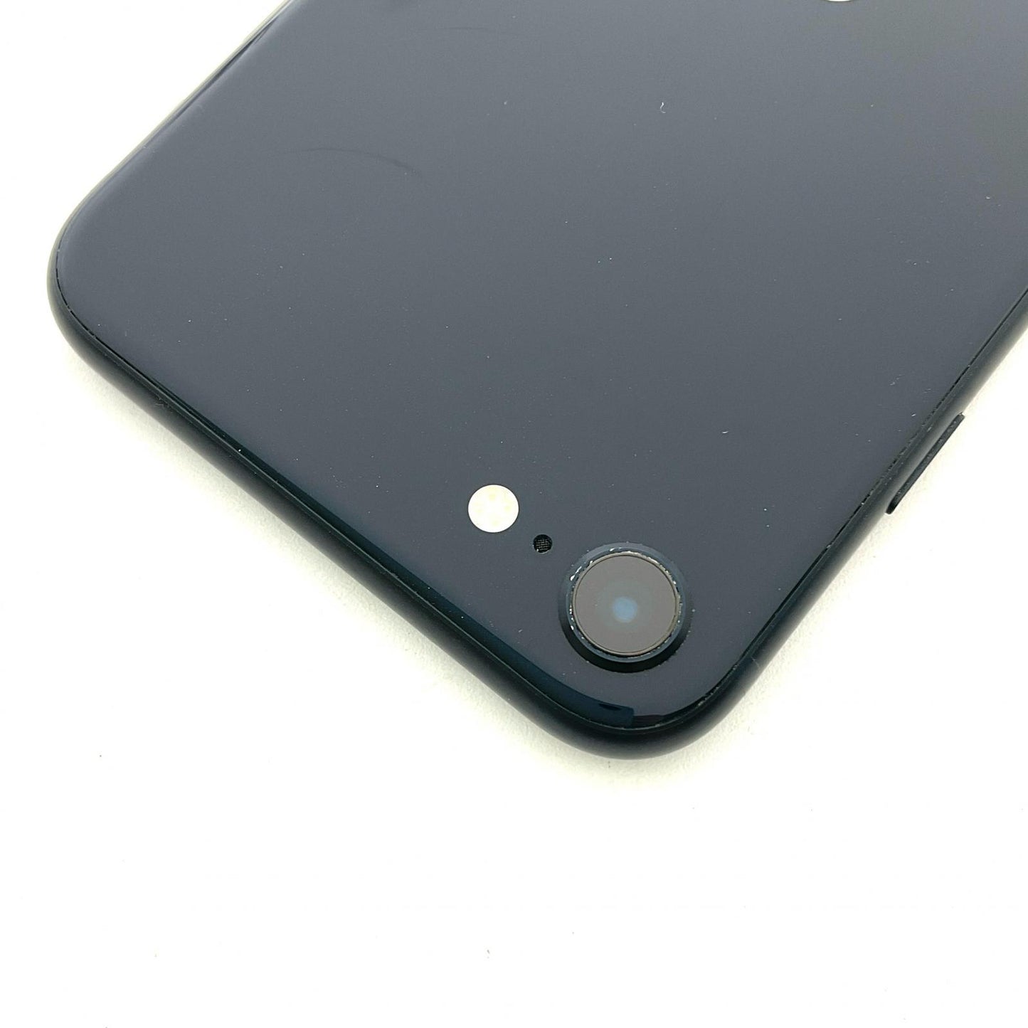 【全額返金保証】【最速発送】Apple iPhone iPhone SE（第3世代） 256GB ミッドナイト au 白ロム 動作確認済 75%