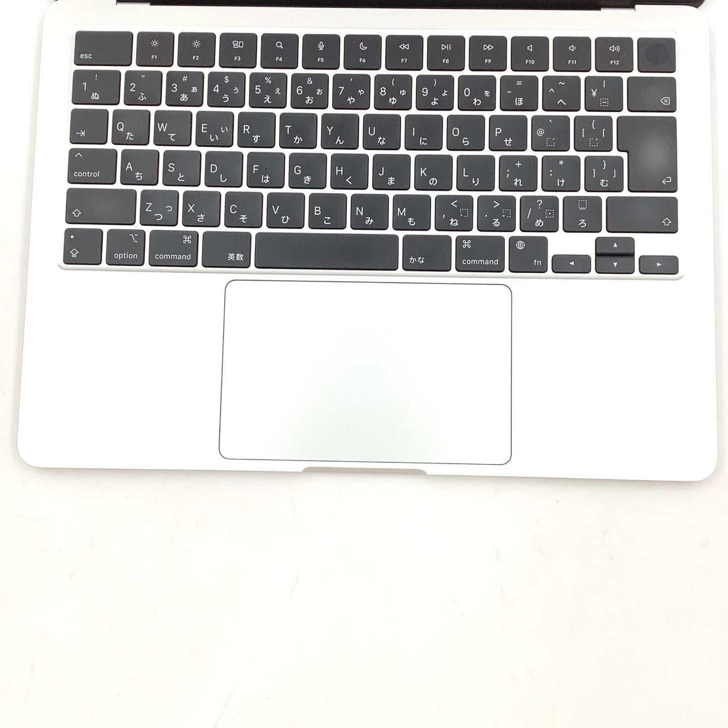 【全額返金保証】【最速発送】Apple MacBook Air 13.6インチ 2022 Apple M2 8GB SSD 512GB シルバー 93% 動作確認済