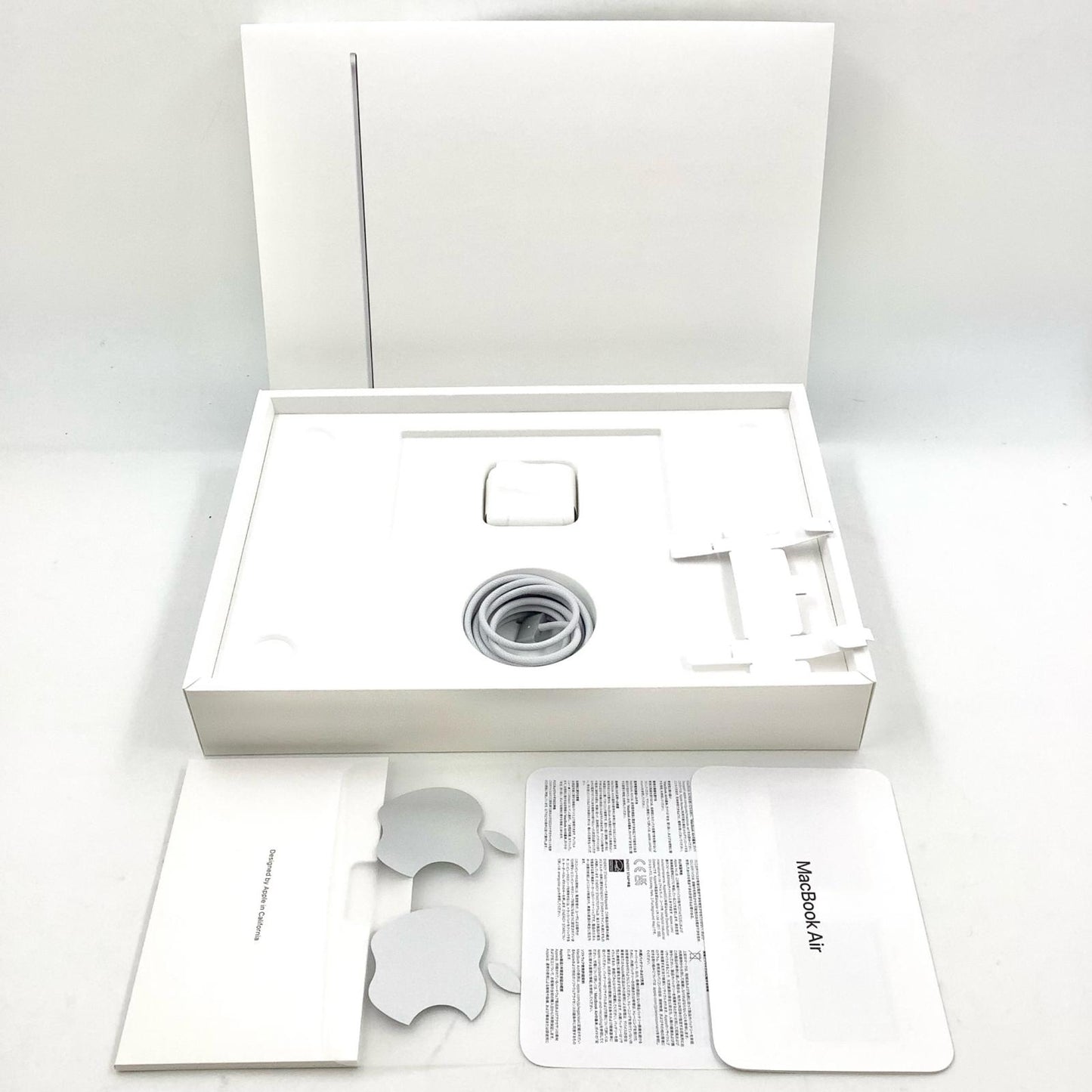 【全額返金保証】【最速発送】Apple MacBook Air 13.6インチ 2022 Apple M2 8GB SSD 512GB シルバー 93% 動作確認済