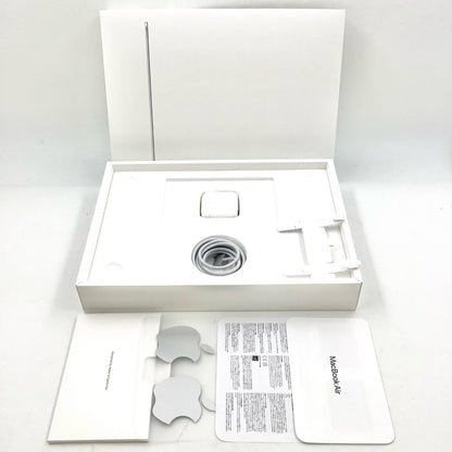 【全額返金保証】【最速発送】Apple MacBook Air 13.6インチ 2022 Apple M2 8GB SSD 512GB シルバー 93% 動作確認済