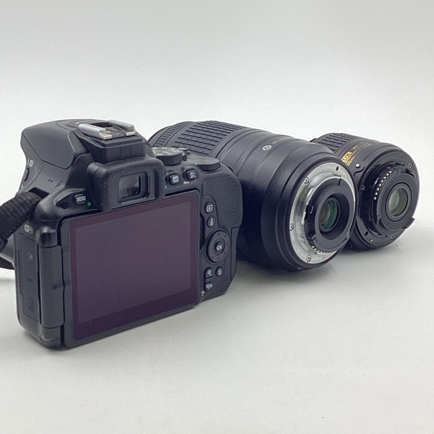 【全額返金保証】【最速発送】Nikon デジタル一眼 D5500 ダブルズームキット　 ブラック 動作確認済
