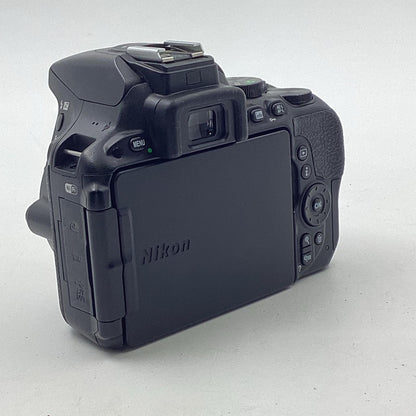 【全額返金保証】【最速発送】Nikon デジタル一眼 D5500 ボディ ブラック 動作確認済