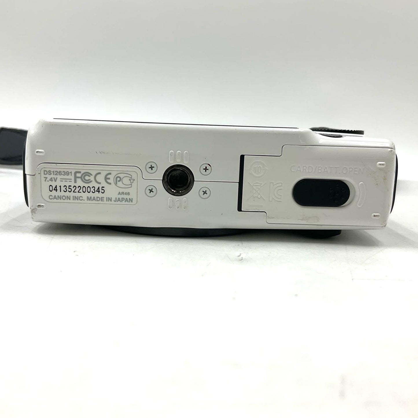 【全額返金保証】【最速発送】Canon デジタル一眼 EOS M ボディ ホワイト 動作確認済