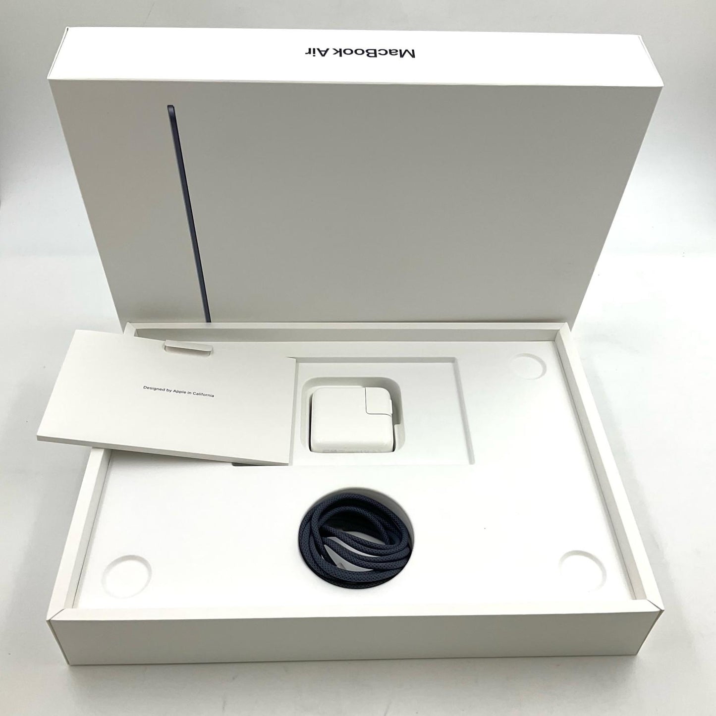【全額返金保証】【最速発送】Apple MacBook Air 13.6インチ 2022 Apple M2 8GB SSD 256GB ミッドナイト 100% 超美品 動作確認済