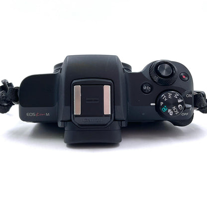 【全額返金保証】【最速発送】Canon デジタル一眼 EOS Kiss M ダブルズームキット [ブラック] 超美品 動作確認済