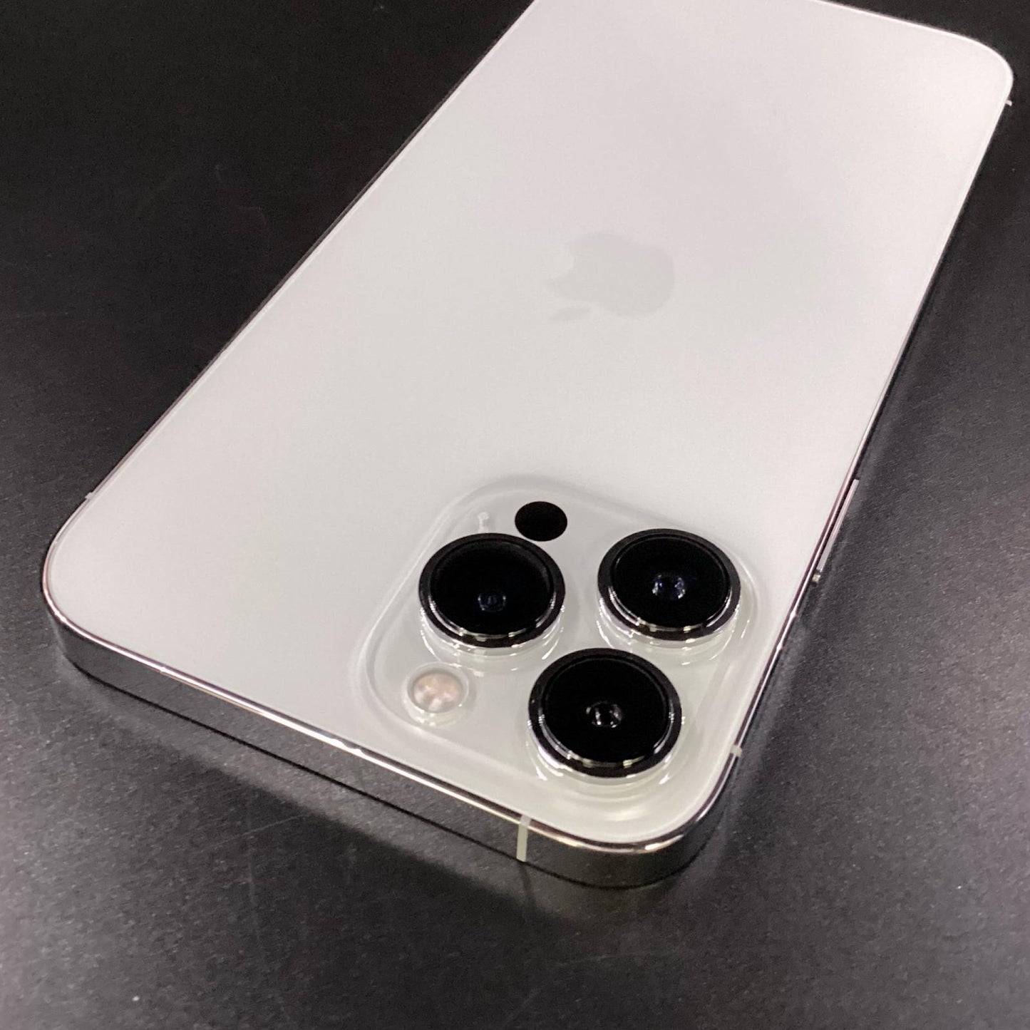 【全額返金保証】【最速発送】Apple iPhone iPhone Pro Max 13 Pro Max 1TB シルバー Softbank 動作確認済 100%