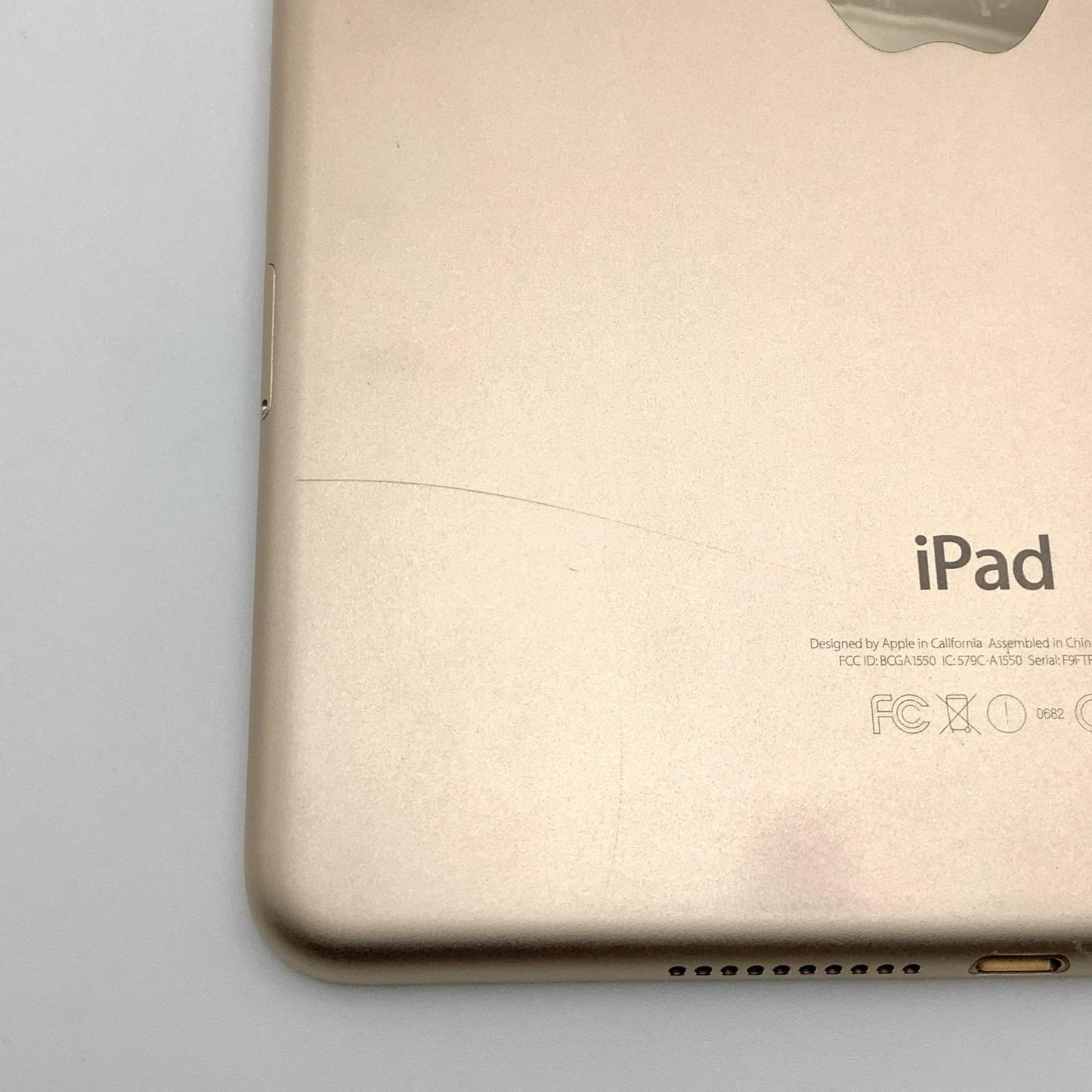【全額返金保証】【最速発送】Apple iPad mini 7.9インチ 第4世代 128GB ゴールド WiFi+Cellular au 白ロム 動作確認済