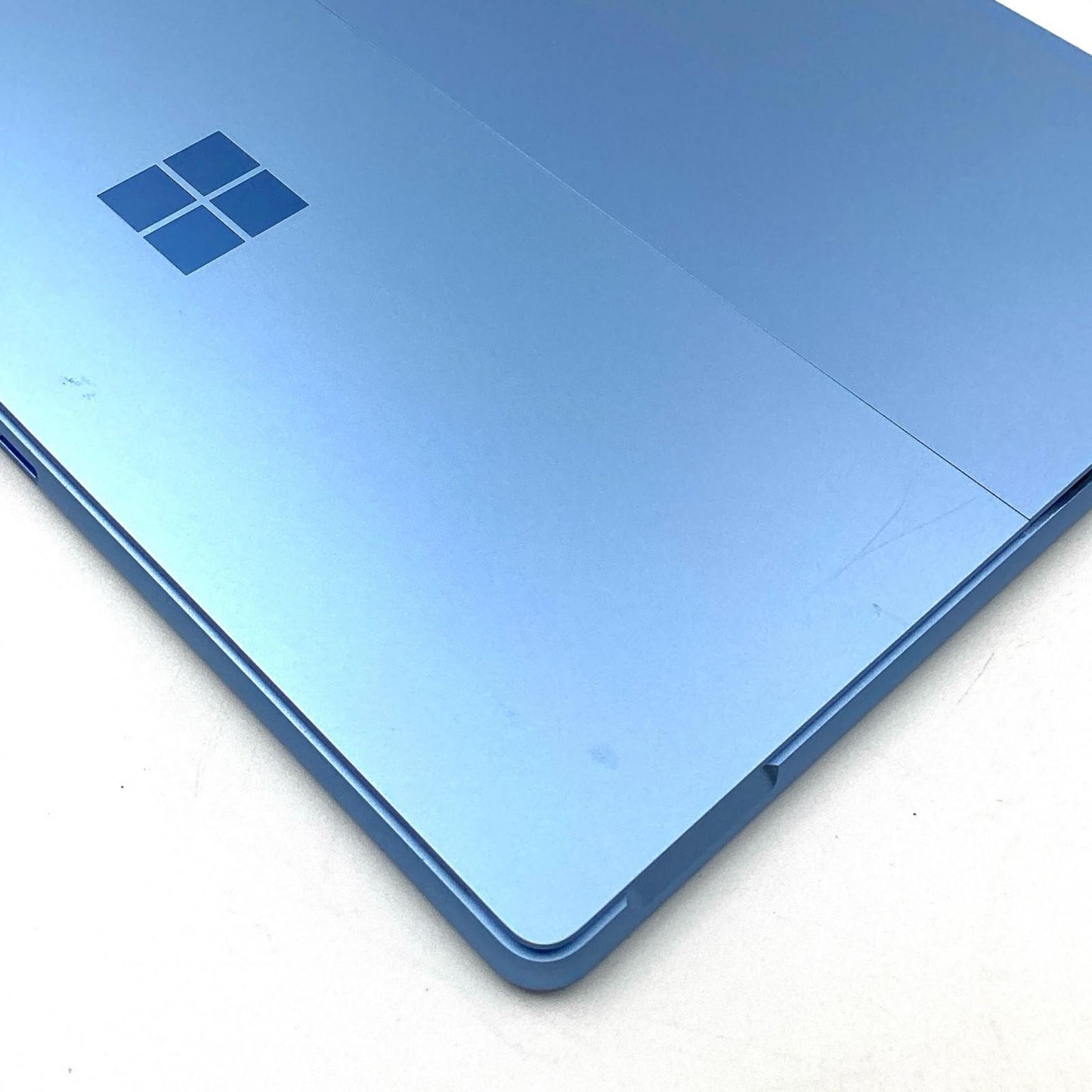 【全額返金保証】【最速発送】Microsoft Surface Pro 9 12th Gen Intel(R)Core(TM)i5-1235U 2.50GHz 8GB M.2 SSD 256GB intel(R)Iris(R)Xe Graphics 動作確認済