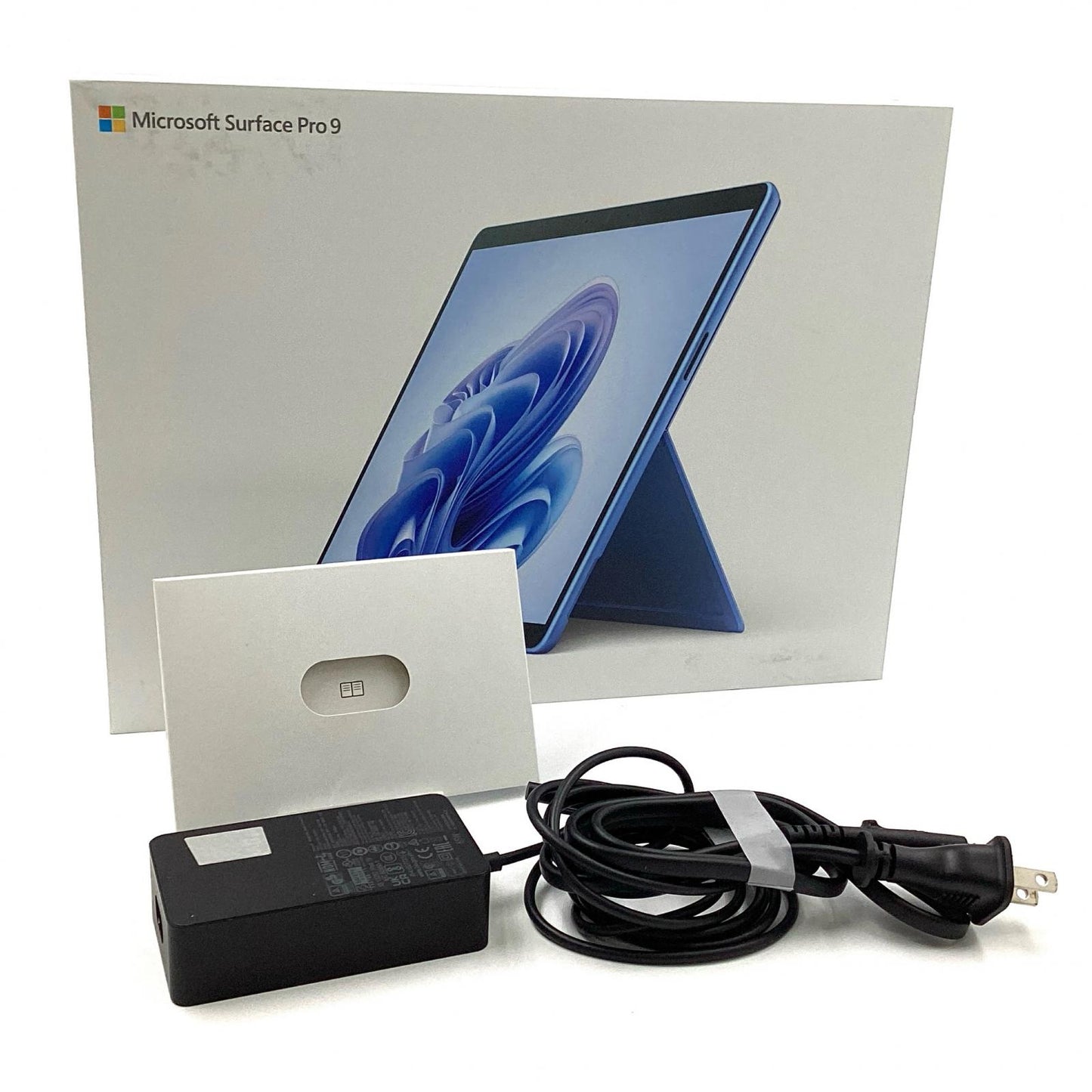 【全額返金保証】【最速発送】Microsoft Surface Pro 9 12th Gen Intel(R)Core(TM)i5-1235U 2.50GHz 8GB M.2 SSD 256GB intel(R)Iris(R)Xe Graphics 動作確認済