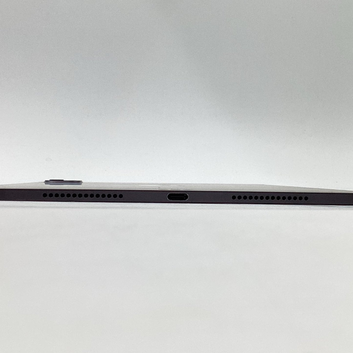【全額返金保証】【最速発送】Apple iPad iPad 11インチ 第7世代 256GB スペースブラック Wi-Fi 動作確認済