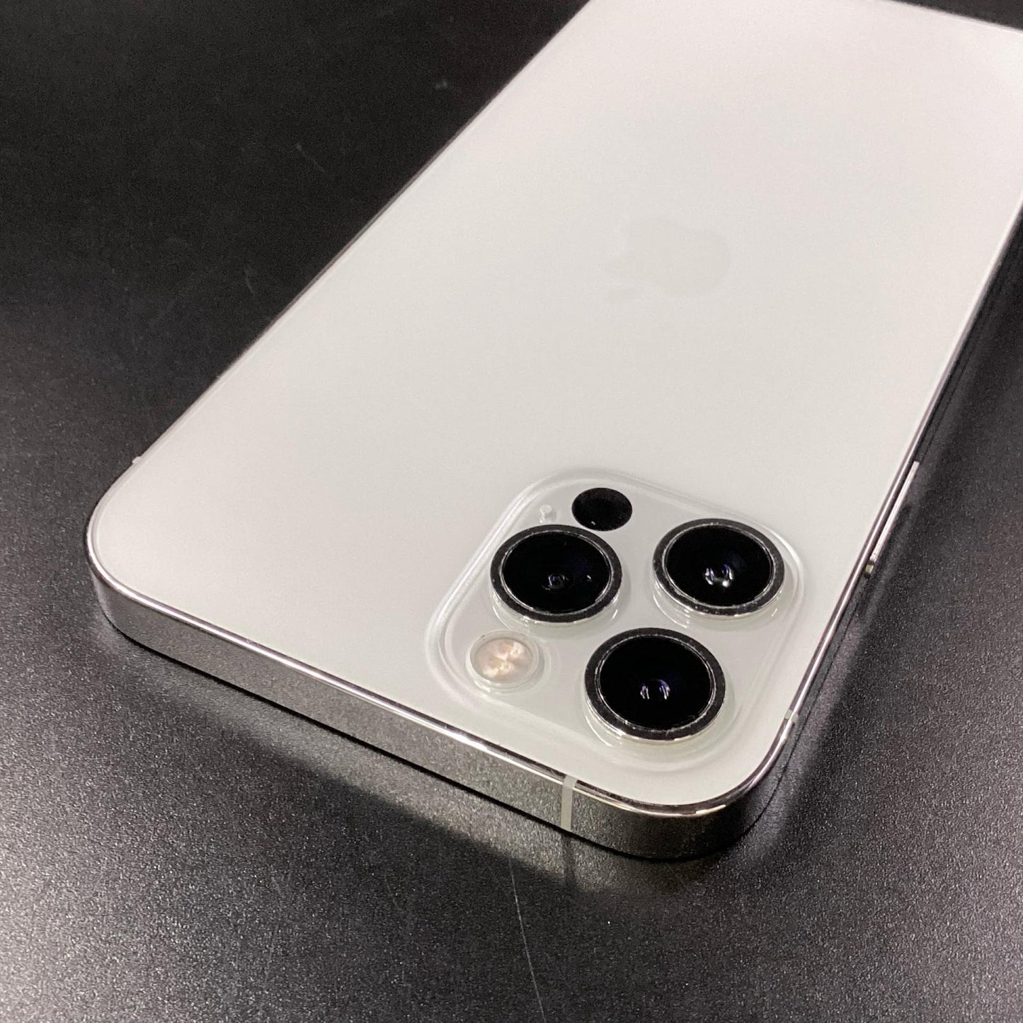 【全額返金保証】【最速発送】Apple iPhone iPhone 12 Pro 128GB Softbank 白ロム 動作確認済 78%