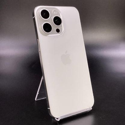 【全額返金保証】【最速発送】Apple iPhone iPhone 15 Pro Max 256GB ホワイトチタニウム au 美品 動作確認済 86%