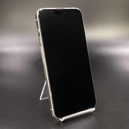【全額返金保証】【最速発送】Apple iPhone iPhone 15 Pro Max 256GB ホワイトチタニウム au 美品 動作確認済 86%