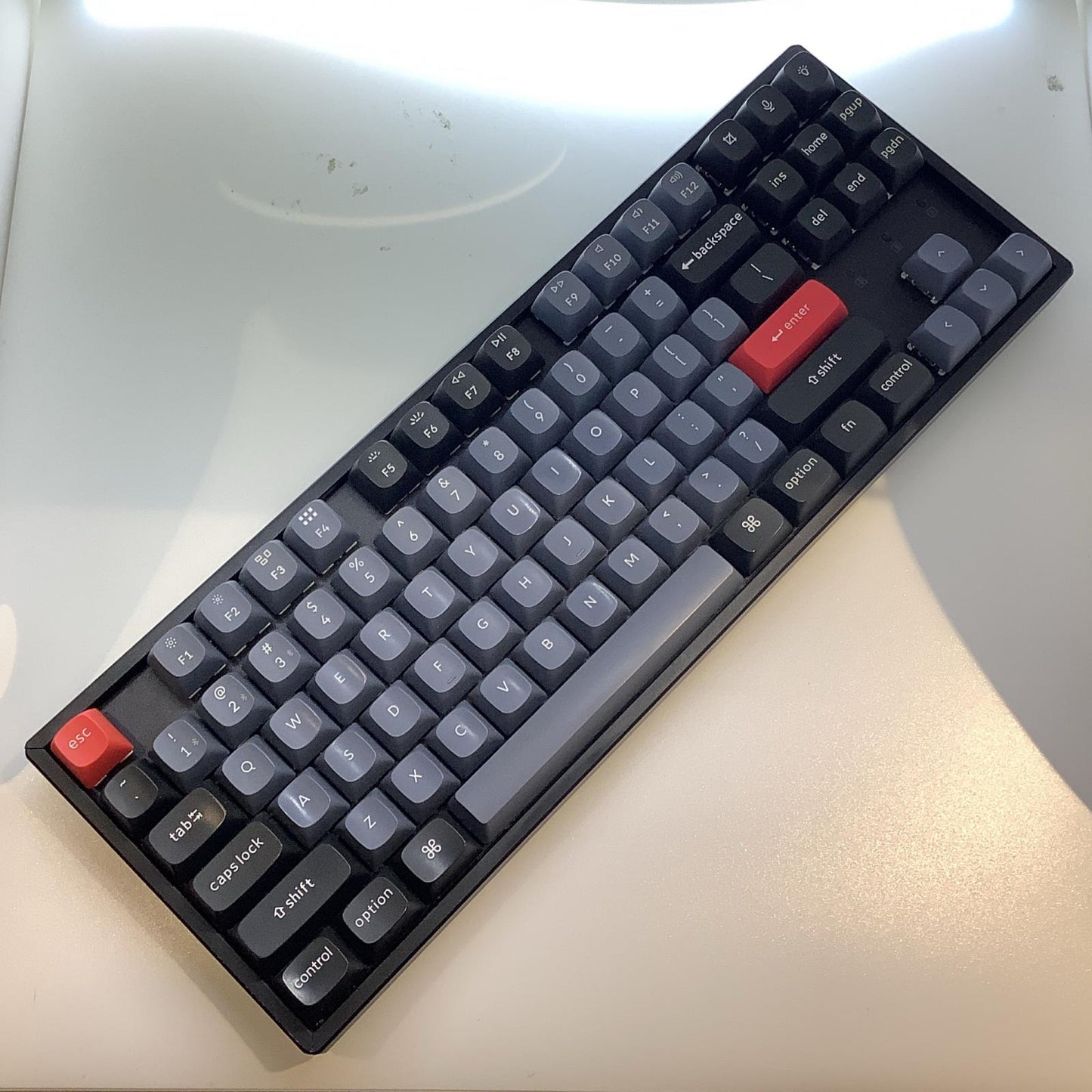 【全額返金保証】【最速発送】Keychron K8 Pro 美品 動作確認済