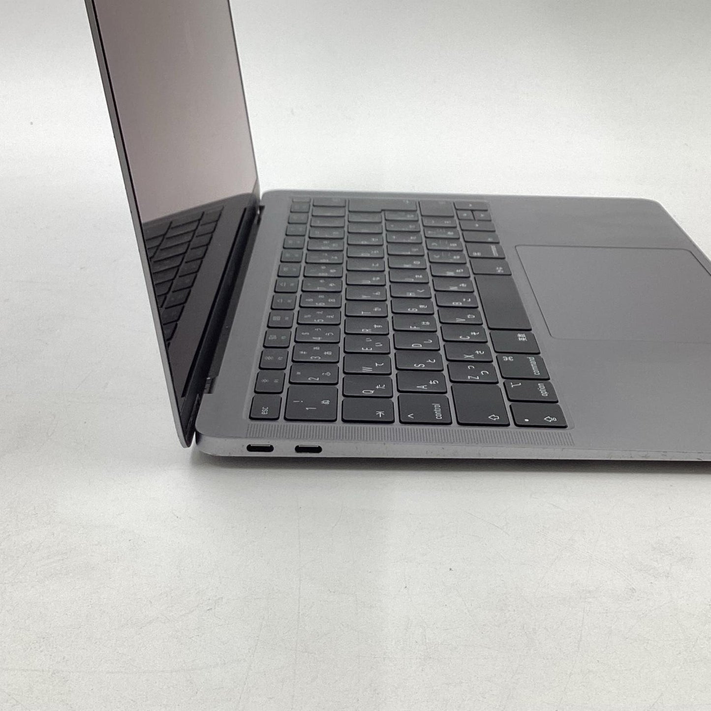 【最速発送】Apple MacBook Retina Air 13.3インチ 2018 1.6GHz デュアルコア Intel Core i5 8GB SSD 256GB スペースグレイ 81%【難有】