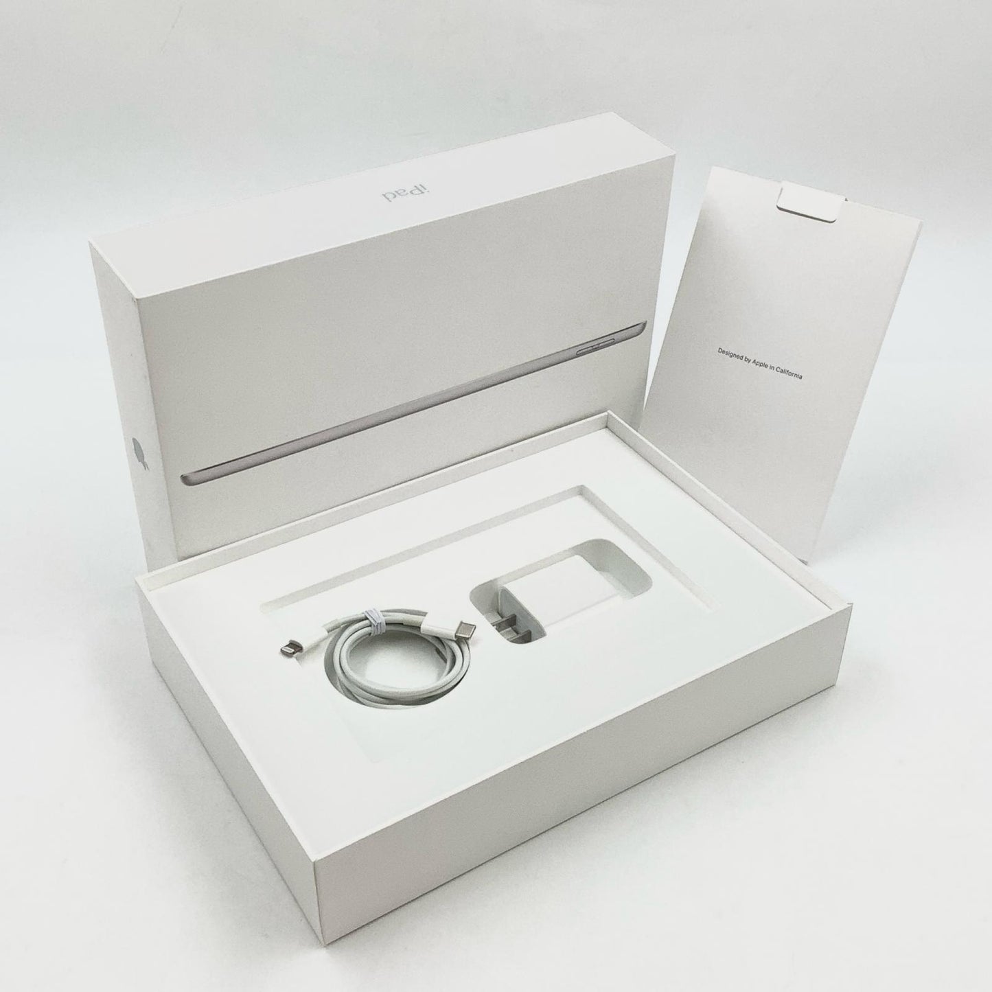 【全額返金保証】【最速発送】Apple iPad iPad 10.2インチ 第9世代 64GB シルバー Wi-Fi 美品 動作確認済