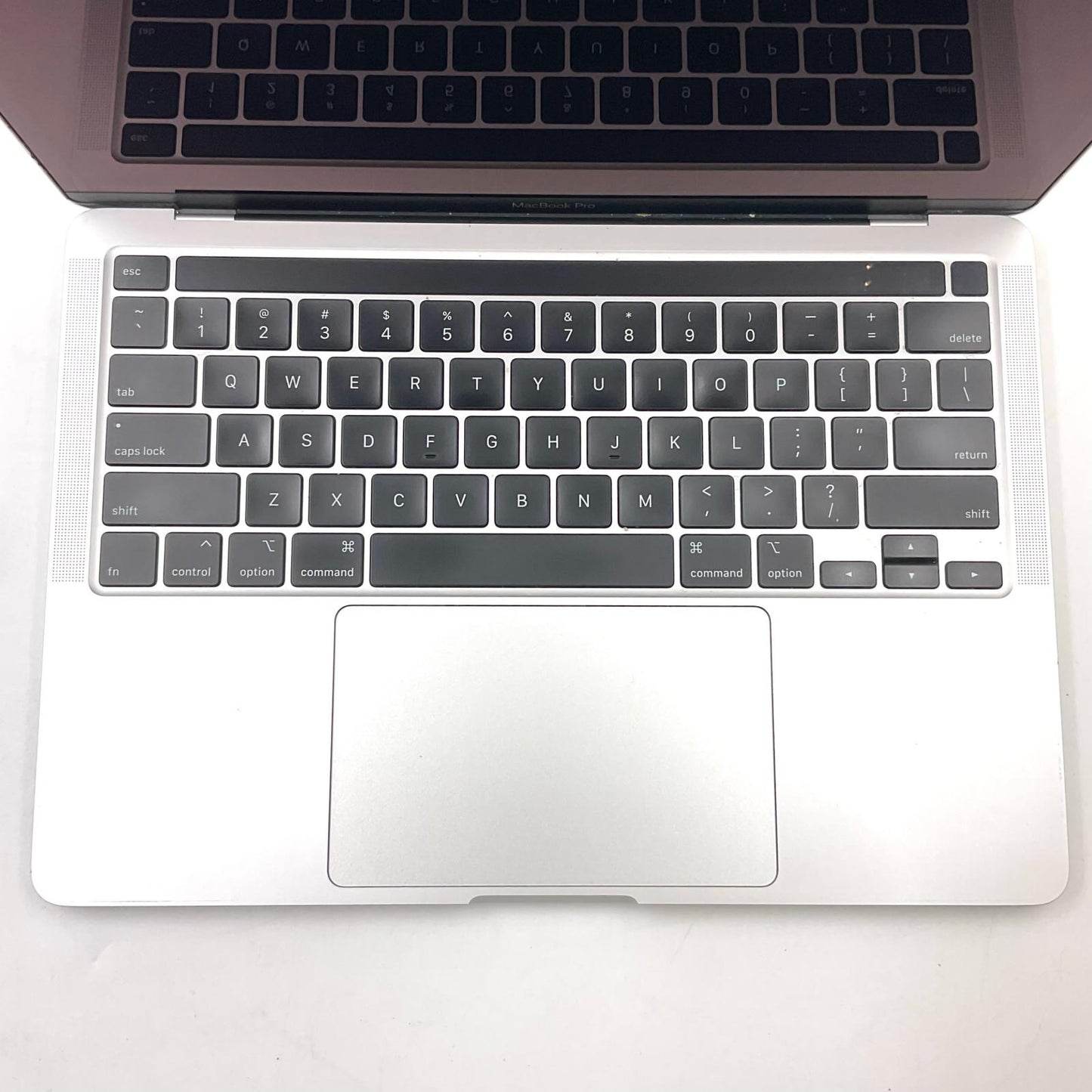 【全額返金保証】【最速発送】Apple MacBook Pro 13.3インチ 2020 1.4GHz クアッドコア Intel Core i5 16GB SSD 256GB シルバー 81.3% 動作確認済