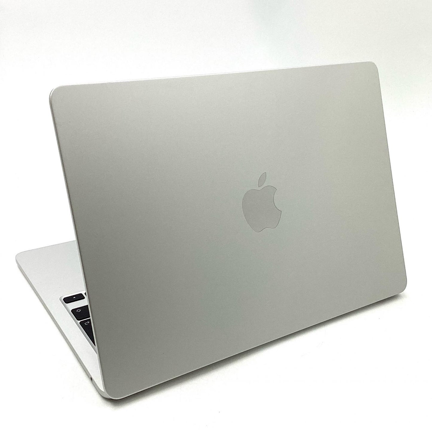 【全額返金保証】【最速発送】Apple MacBook Air 13.6インチ 2022 Apple M2 8GB SSD 512GB シルバー 97.5% 美品 動作確認済