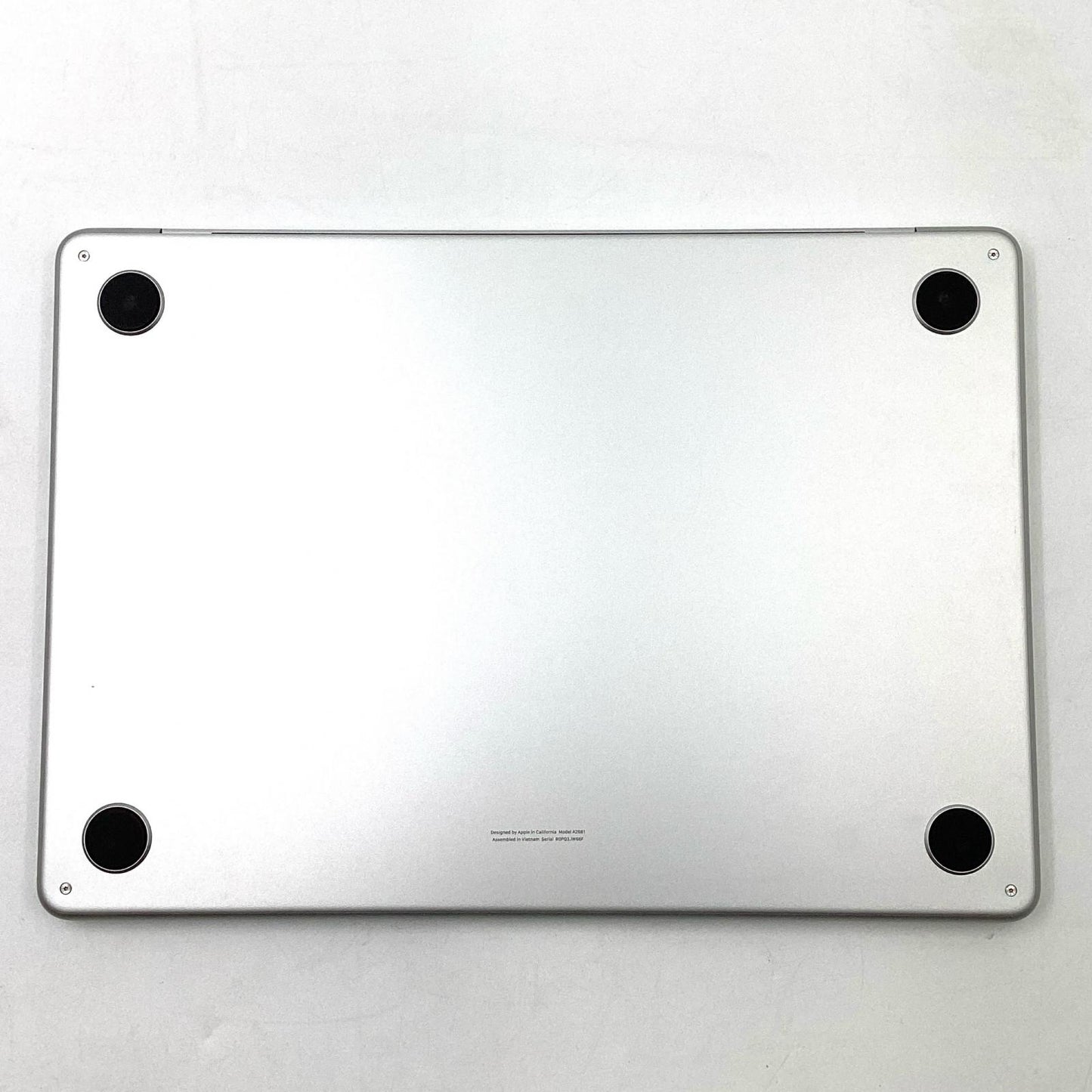 【全額返金保証】【最速発送】Apple MacBook Air 13.6インチ 2022 Apple M2 8GB SSD 512GB シルバー 97.5% 美品 動作確認済