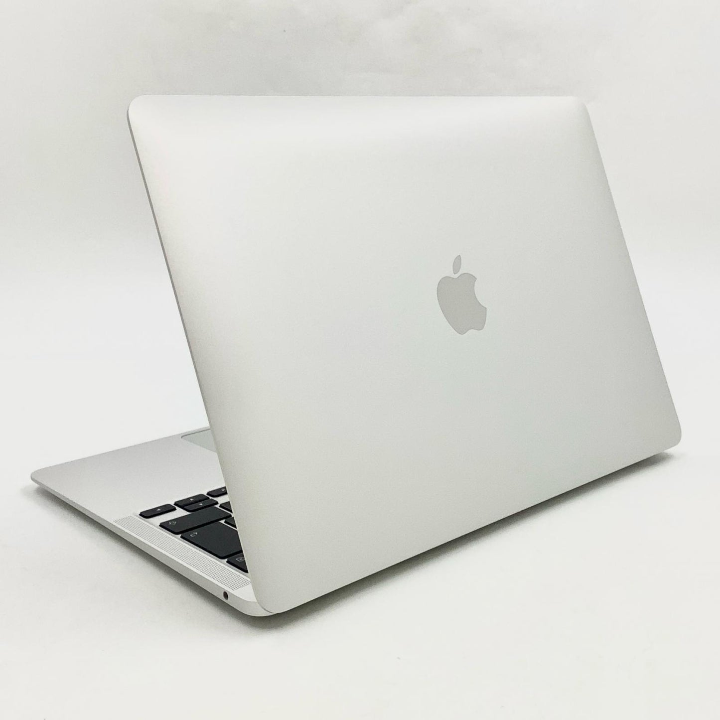 【全額返金保証】【最速発送】Apple MacBook Air 13.3インチ 2020 Apple M1 8GB SSD 512GB シルバー 100% 美品 動作確認済