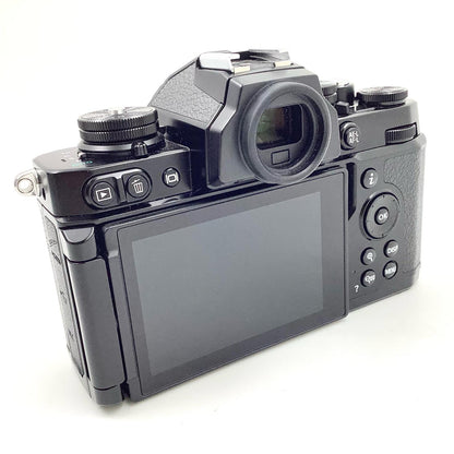 【全額返金保証】【最速発送】Nikon デジタル一眼 Z fc ボディ ブラック 美品 動作確認済
