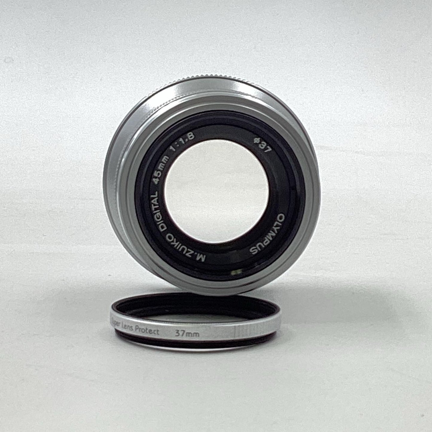 【全額返金保証】【最速発送】OLYMPUS M.ZUIKO DIGITAL 45mm F1.8 [シルバー] 動作確認済