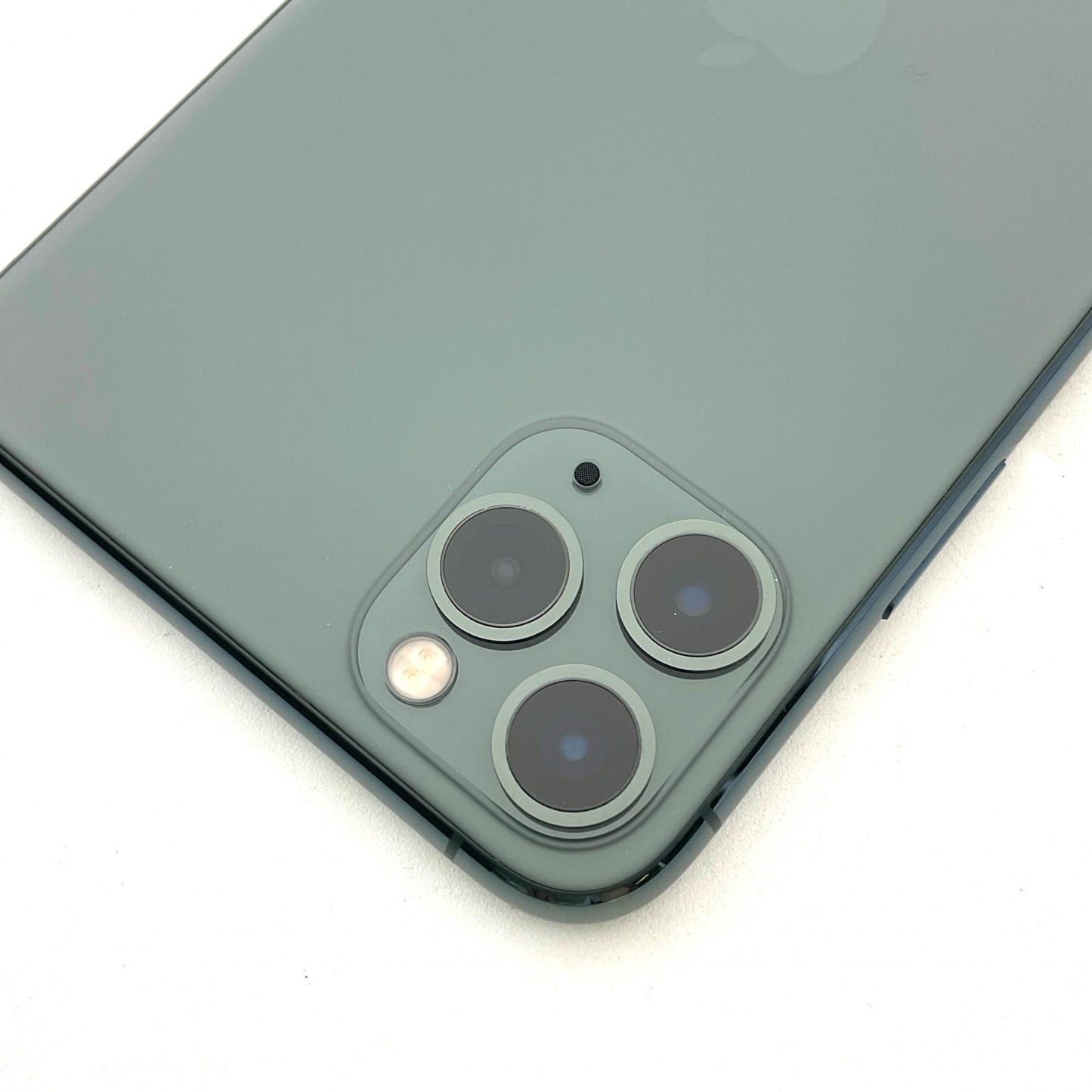 【全額返金保証】【最速発送】Apple iPhone iPhone 11 Pro Max 64GB ミッドナイトグリーン docomo SIMフリー 白ロム 動作確認済 84%