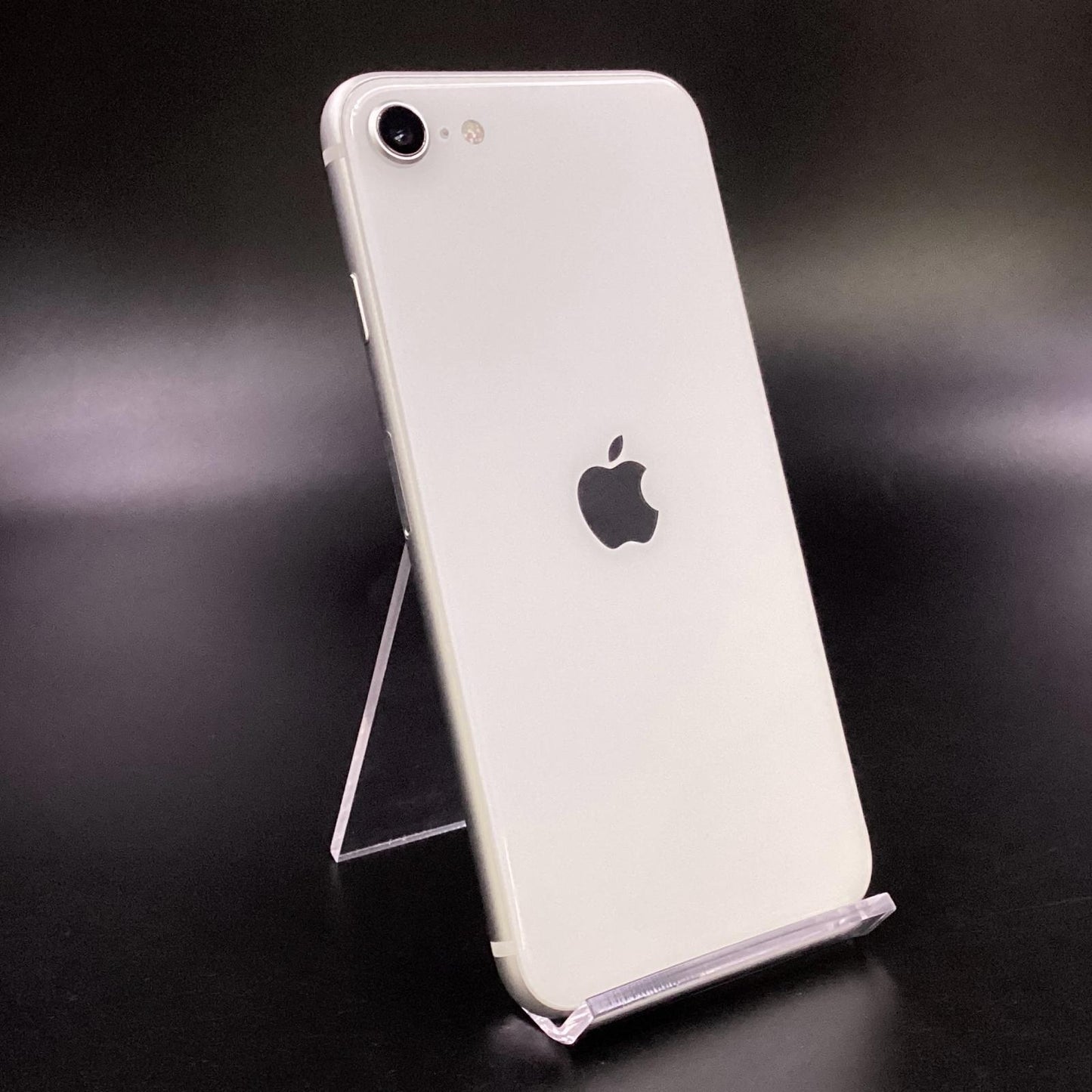 【全額返金保証】【最速発送】Apple iPhone iPhone SE（第2世代） 64GB ホワイト docomo SIMフリー 白ロム 動作確認済 88%