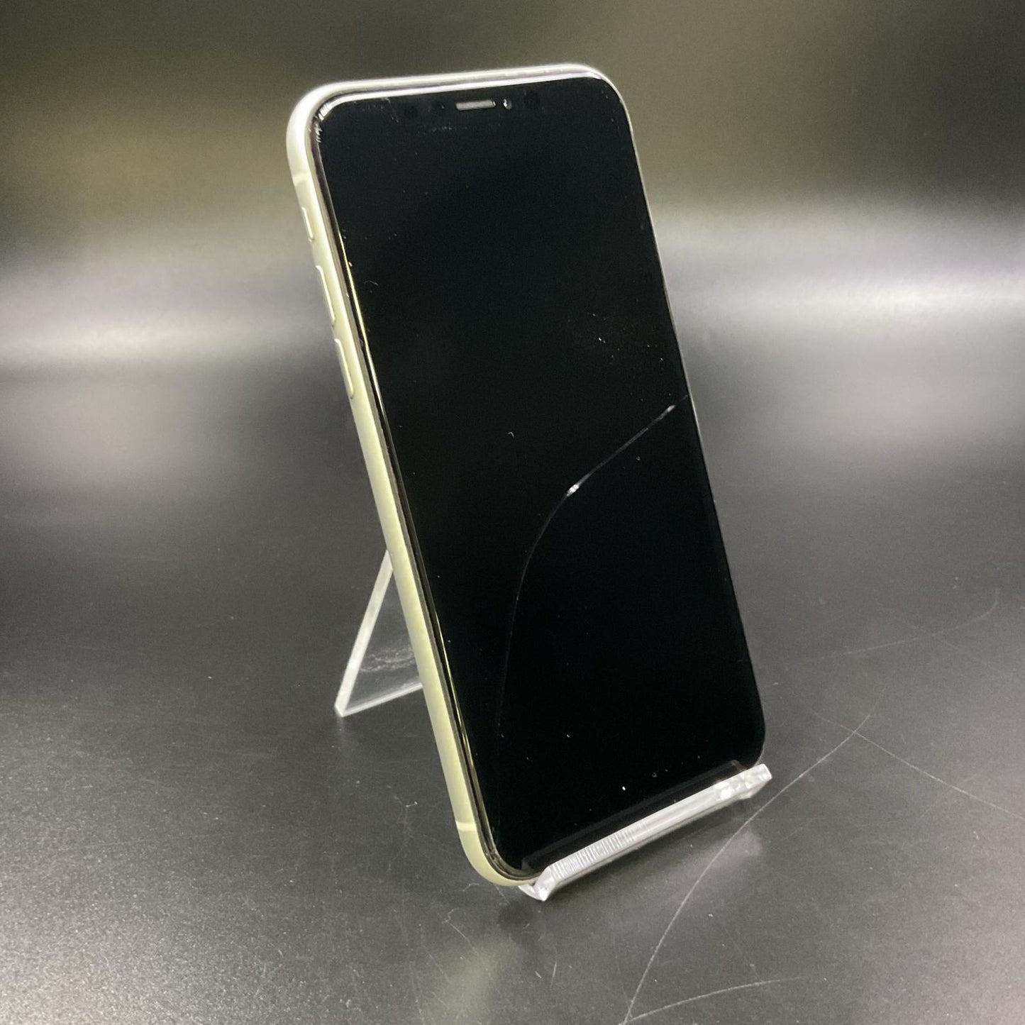 【最速発送】Apple iPhone iPhone XR 128GB ホワイト au【難有】 81%