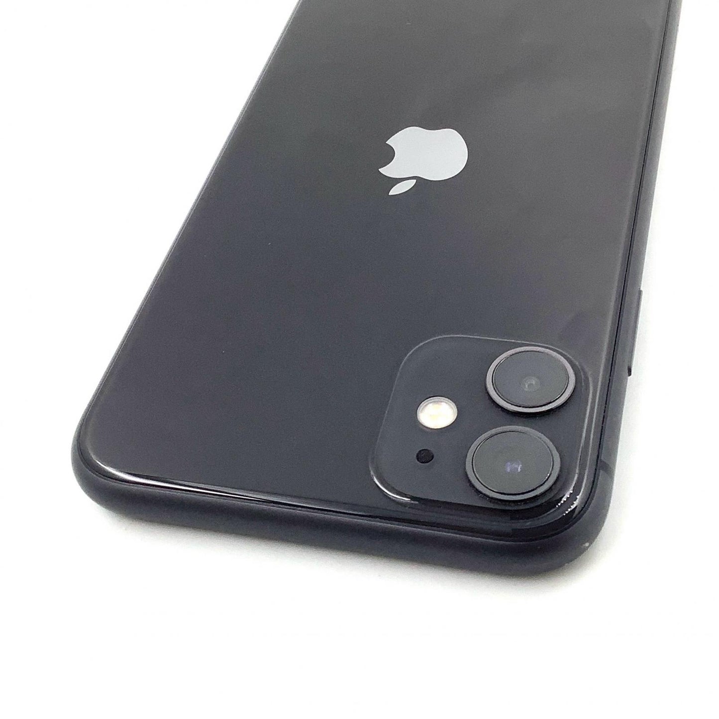 【全額返金保証】【最速発送】Apple iPhone iPhone 11 64GB ブラック au 白ロム 動作確認済 81%