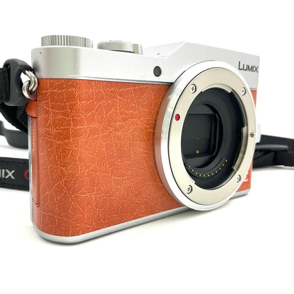 【全額返金保証】【最速発送】Panasonic デジタル一眼 LUMIX DC-GF9 ボディ オレンジ 美品 動作確認済
