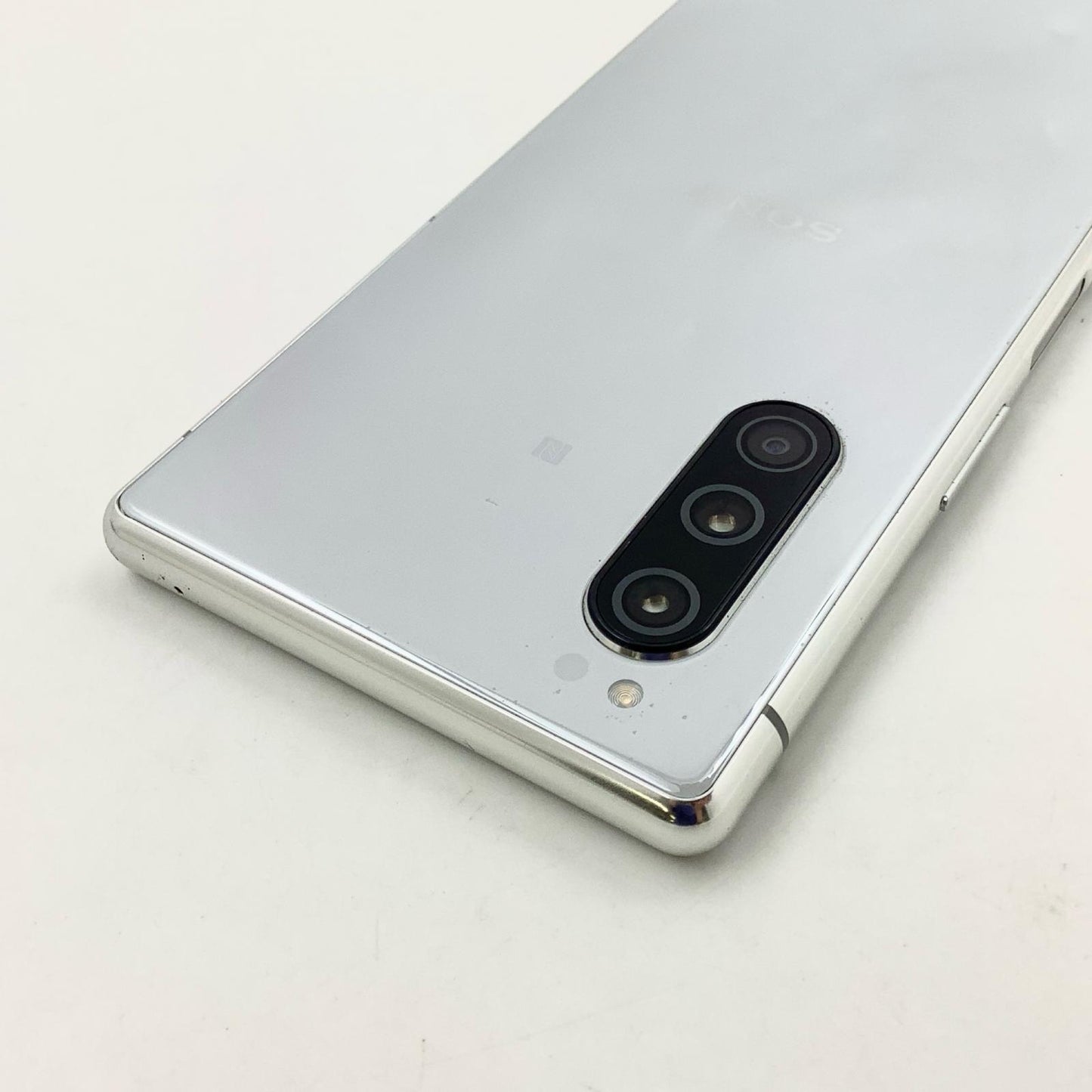 【全額返金保証】【最速発送】Sony Xperia 5 128GB グレー au J9260 白ロム 動作確認済