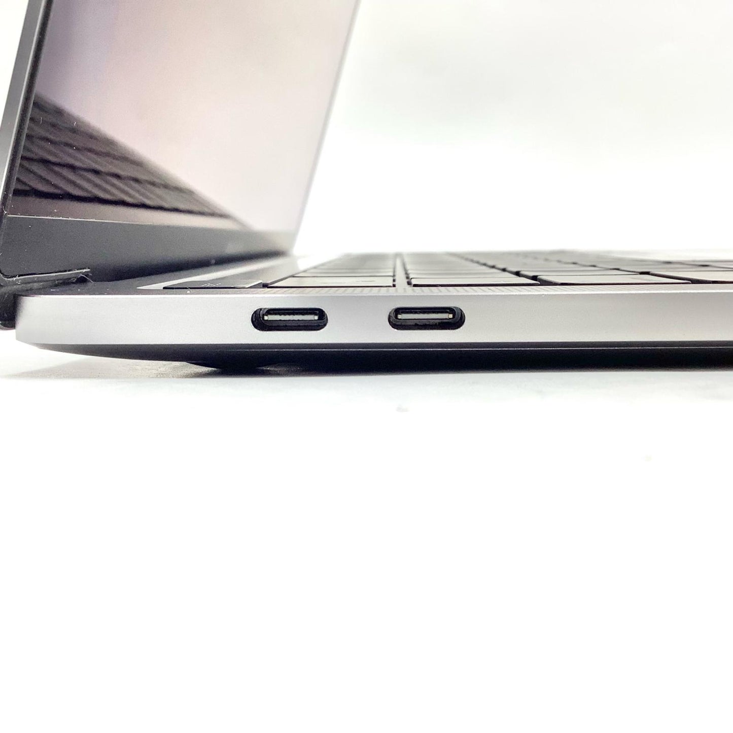 【全額返金保証】【最速発送】Apple MacBook Pro 13インチ 2020 Apple M1 8GB SSD 256GB スペースグレイ 95% 動作確認済