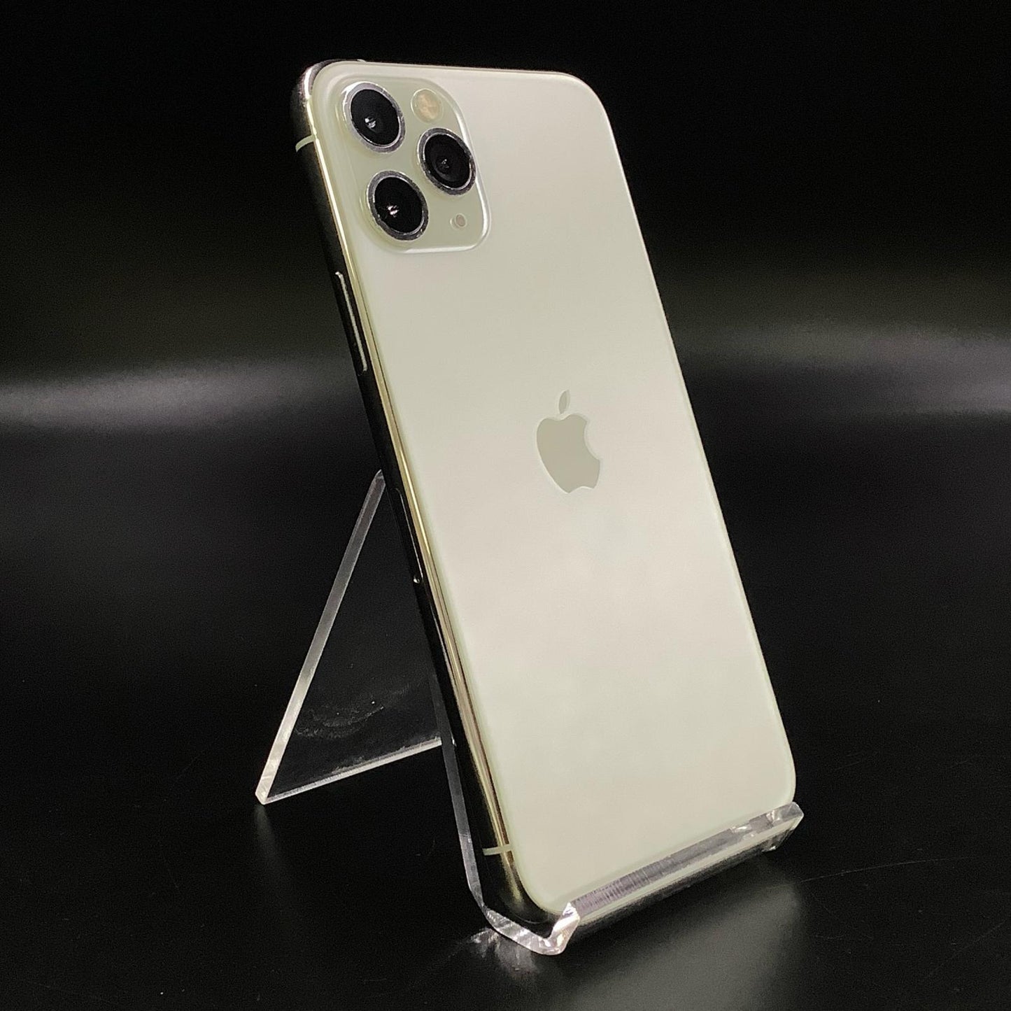 【全額返金保証】【最速発送】Apple iPhone iPhone 11 Pro 256GB シルバー au 白ロム 動作確認済 74%