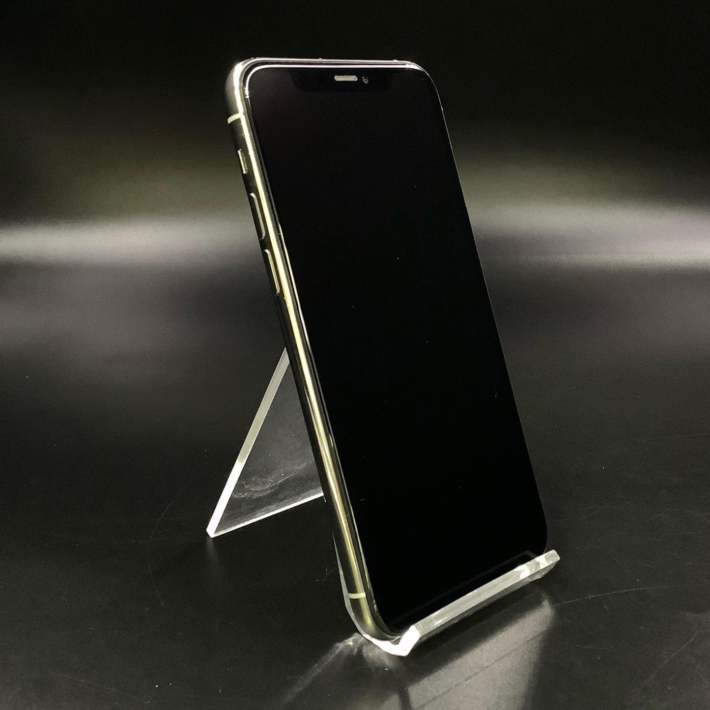 【全額返金保証】【最速発送】Apple iPhone iPhone 11 Pro 256GB シルバー au 白ロム 動作確認済 74%