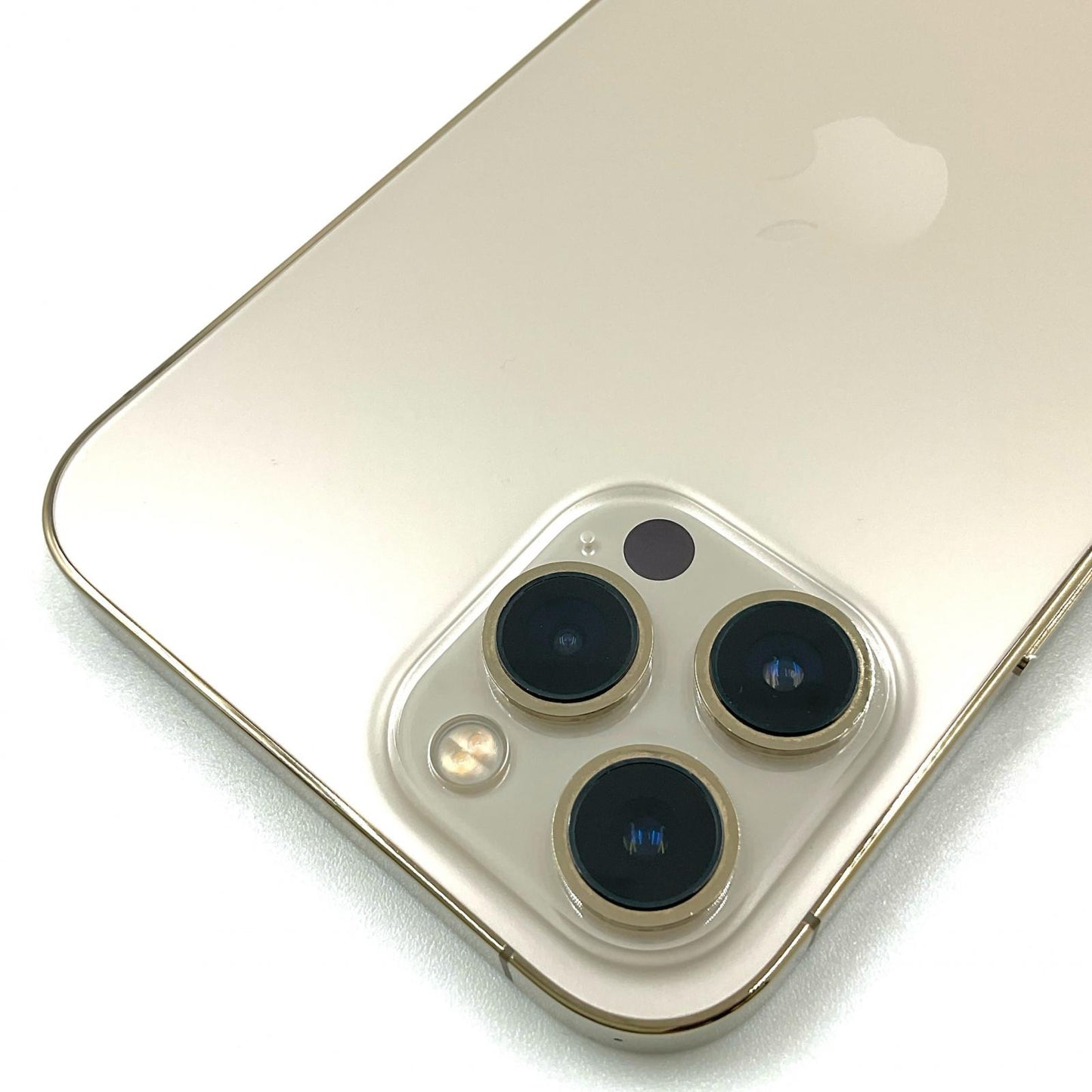 【全額返金保証】【最速発送】Apple iPhone iPhone 12 Pro Max 128GB ゴールド docomo 白ロム 動作確認済 81%