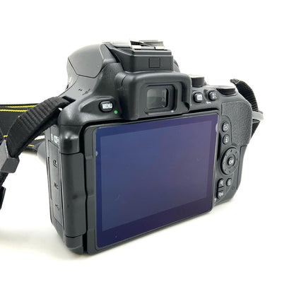 【全額返金保証】【最速発送】Nikon デジタル一眼 D5600 ボディ ブラック 動作確認済