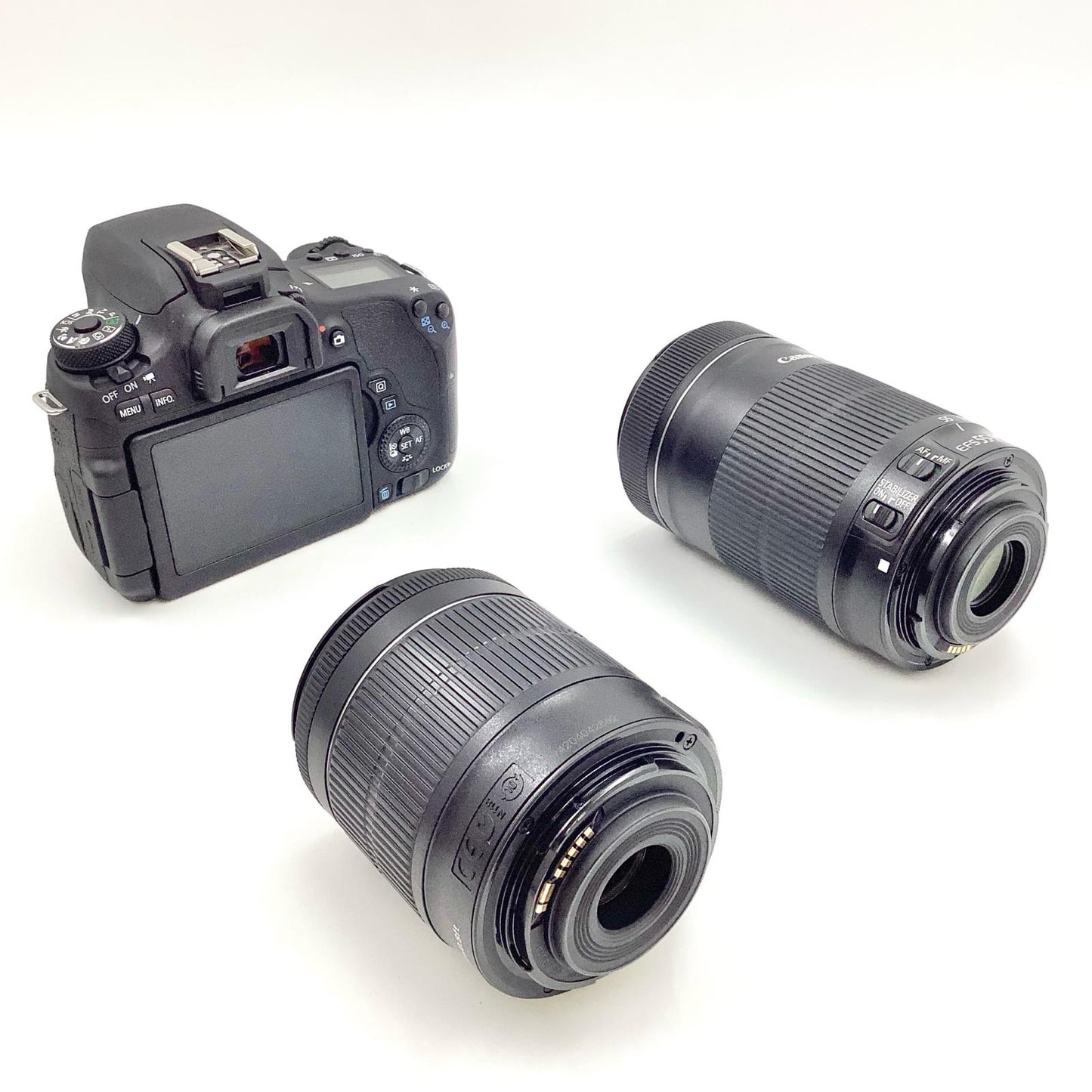 【全額返金保証】【最速発送】Canon デジタル一眼 EOS 8000D ダブルズームキット ブラック 美品 動作確認済