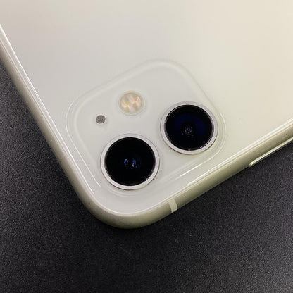 【全額返金保証】【最速発送】Apple iPhone iPhone 11 128GB ホワイト au 白ロム 動作確認済 88%