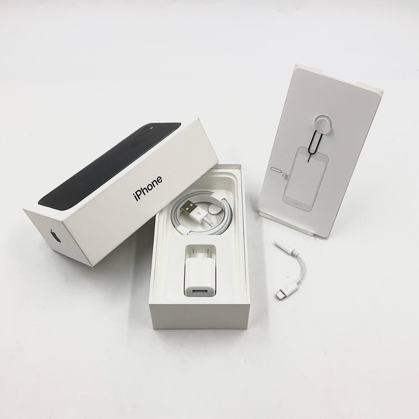 【最速発送】Apple iPhone iPhone 7 128GB ブラック au 白ロム【難有】 82%