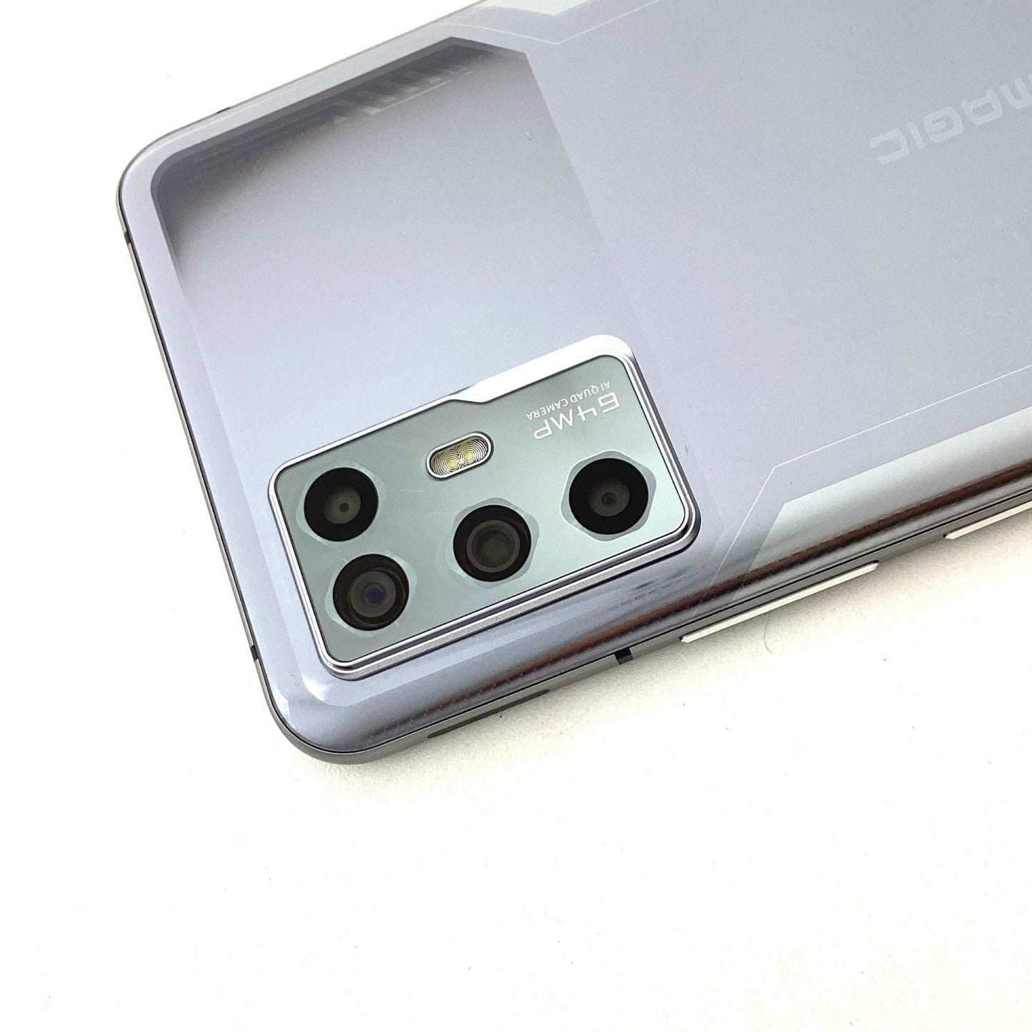 【全額返金保証】【最速発送】ZTE Nubia RedMagic 6 Racing 256GB シルバー SIMフリー NX666J 白ロム 美品 動作確認済