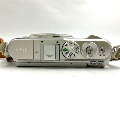 【全額返金保証】【最速発送】OLYMPUS デジタル一眼 ミラーレス一眼カメラ PEN E-PL9 ダブルズームキット ホワイト ホワイト 動作確認済