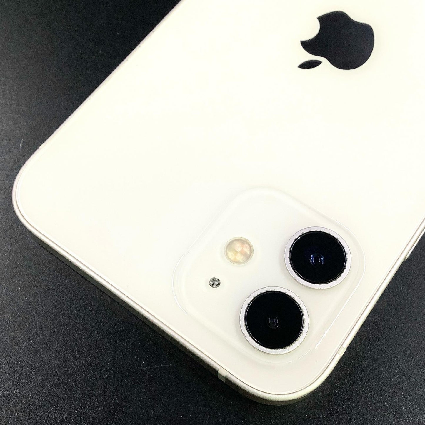 【全額返金保証】【最速発送】Apple iPhone iPhone 12 Pro 128GB ホワイト docomo SIMフリー 白ロム 動作確認済 77%