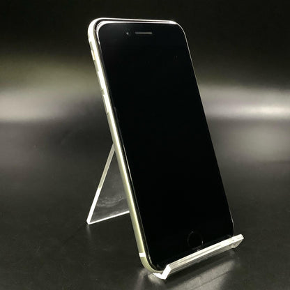 【全額返金保証】【最速発送】Apple iPhone iPhone SE（第2世代） 256GB ホワイト docomo 白ロム 動作確認済 84%
