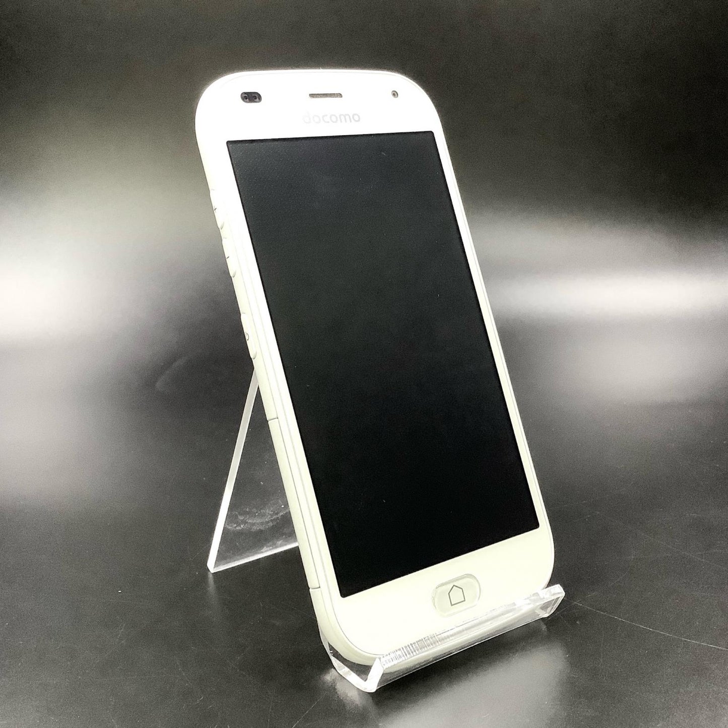 【全額返金保証】【最速発送】富士通 らくらくスマートフォン 32GB ホワイト docomo F-42A 白ロム 美品 動作確認済