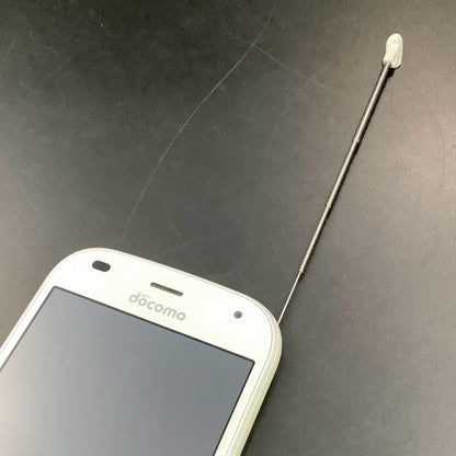 【全額返金保証】【最速発送】富士通 らくらくスマートフォン 32GB ホワイト docomo F-42A 白ロム 美品 動作確認済